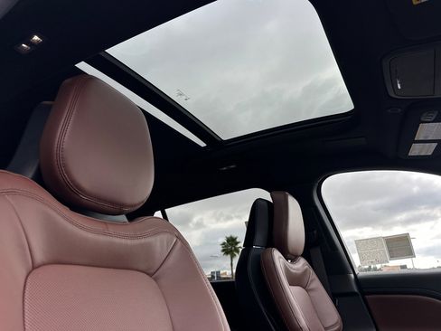 New 2026 Lincoln Aviator Reserve image 17