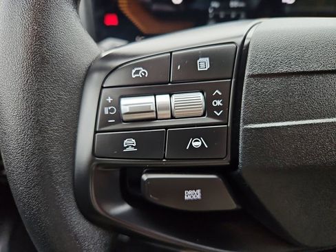 Used 2025 Kia K4 LXS image 11