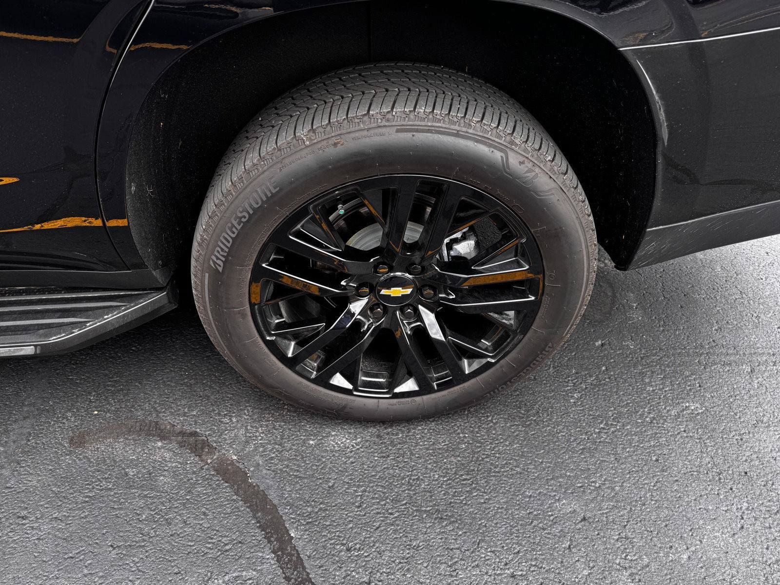 Used 2026 Chevrolet Tahoe Premier AWD/4WD image 12