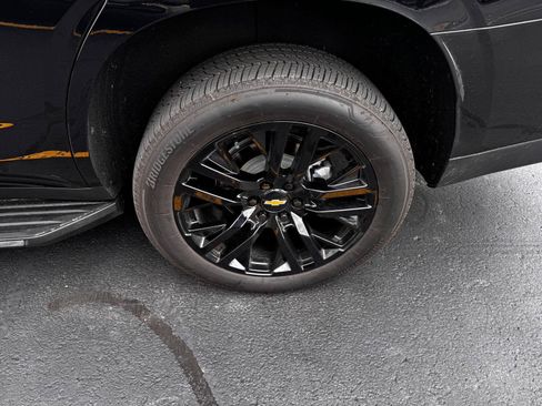 Used 2026 Chevrolet Tahoe Premier AWD/4WD image 12