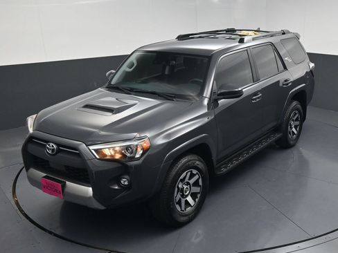 Used 2024 Toyota 4Runner TRD Off-Road AWD/4WD image 17