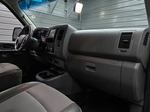 Used 2021 Nissan NV 1500 SV RWD image 15