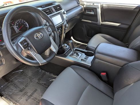 Used 2017 Toyota 4Runner SR5 Premium image 19