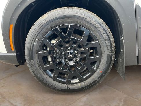 New 2026 Mitsubishi Outlander Trail Edition AWD/4WD image 14