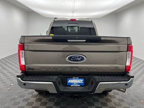 Used 2019 Ford F350 Lariat w/ Chrome Package image 9