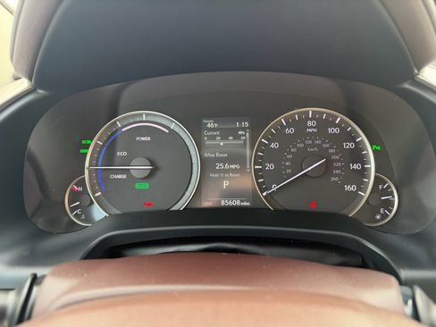 Used 2018 Lexus RX 450h AWD image 12