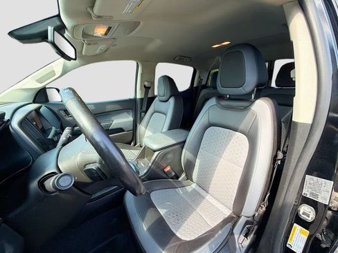Used 2020 Chevrolet Colorado Z71 AWD/4WD image 9