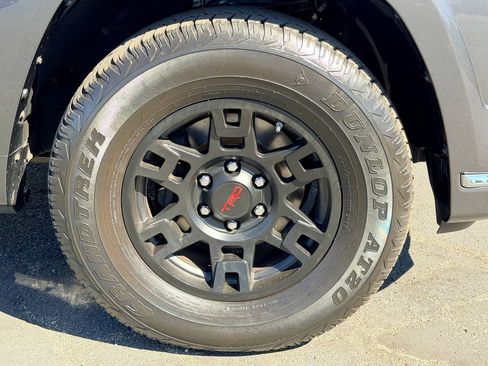 Used 2016 Toyota 4Runner Limited AWD/4WD image 11