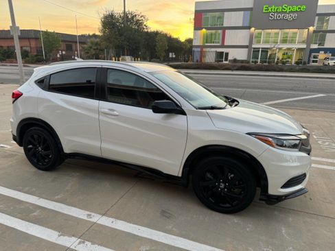 Used 2022 Honda HR-V Sport image 6