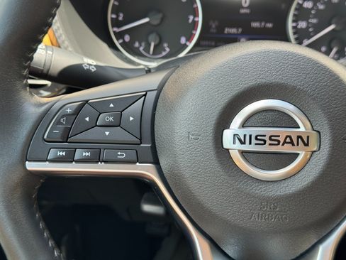 Used 2023 Nissan Sentra SV w/ SV Premium Package FWD image 20