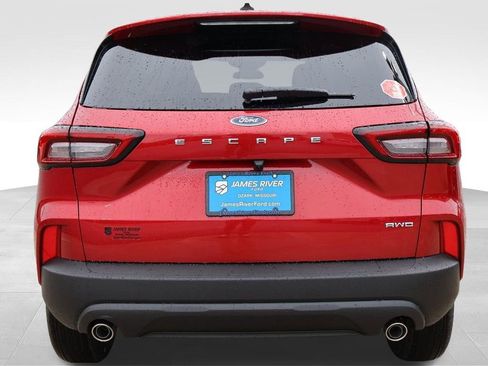 New 2026 Ford Escape ST-Line w/ Cold Weather Package AWD/4WD image 4
