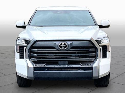 Used 2025 Toyota Tundra Limited AWD/4WD image 4