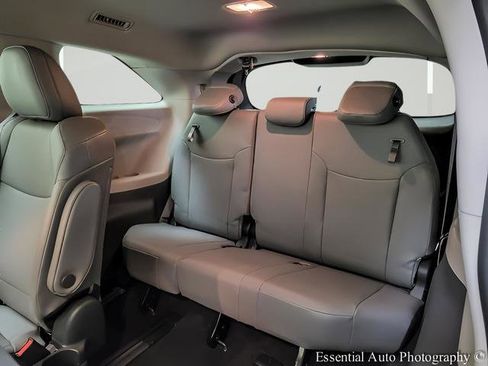 Certified 2024 Toyota Sienna XLE AWD/4WD image 12