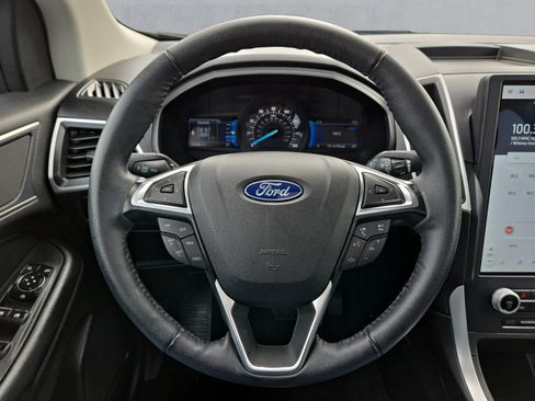 Used 2023 Ford Edge SEL image 13