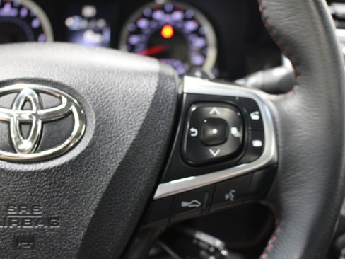 Used 2017 Toyota Camry XSE w/ Advanced Technology Package FWD image 11