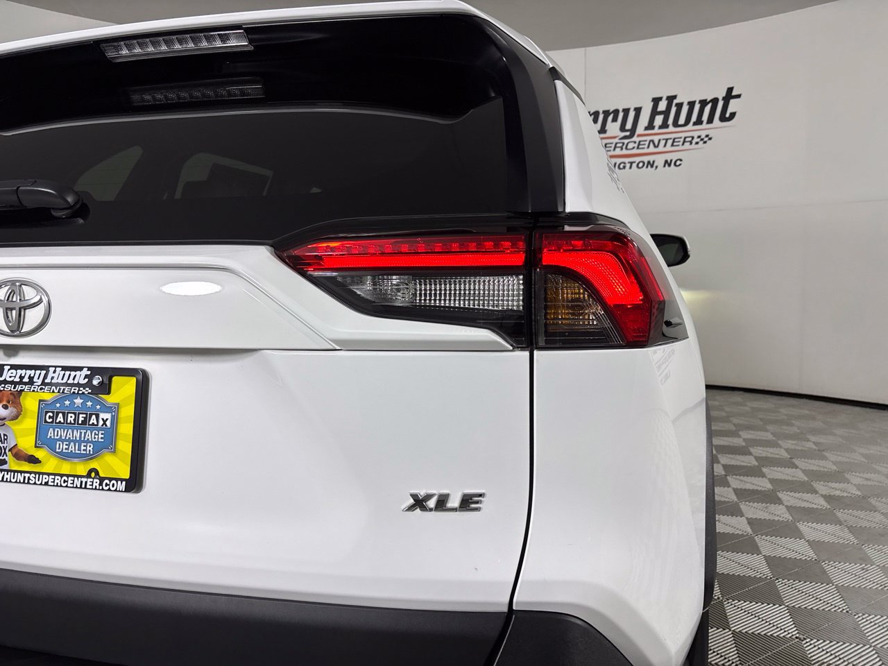 Used 2025 Toyota RAV4 XLE w/ Convenience Package FWD image 35