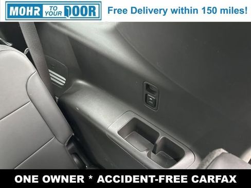 Used 2022 Chevrolet Traverse LT w/ LT Premium Package image 40