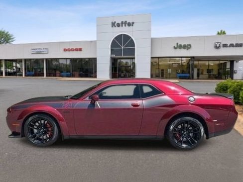Used 2022 Dodge Challenger R/T Scat Pack RWD image 2