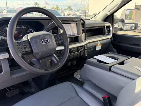 New 2023 Ford F250 XL w/ XL Chrome Package image 19