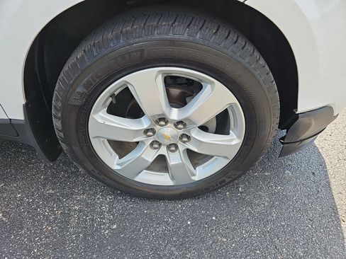 Used 2017 Chevrolet Traverse LT w/ Style and Technology Package AWD/4WD image 10