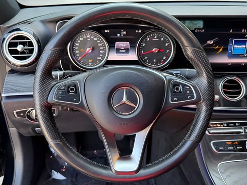 Used 2018 Mercedes-Benz E 300 4MATIC image 34