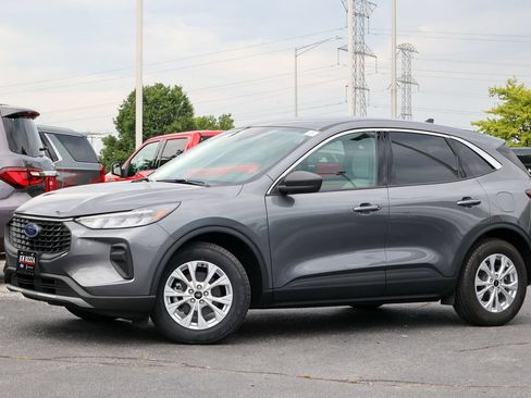 Used 2023 Ford Escape Active w/ Cold Weather Package FWD image 19