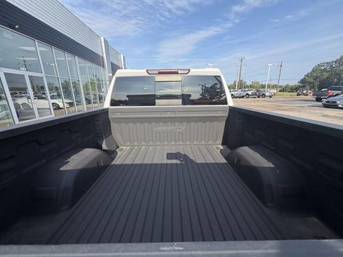 Used 2021 GMC Sierra 1500 AT4 w/ AT4 Premium Package AWD/4WD image 14