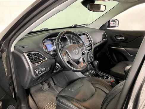 Used 2019 Jeep Cherokee Limited AWD/4WD image 7