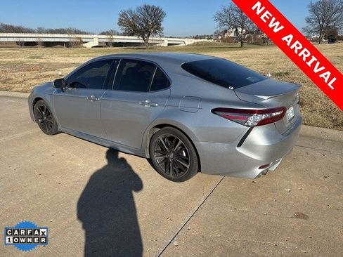 Used 2018 Toyota Camry XSE image 5