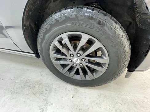Used 2021 Ford Expedition Max Limited AWD/4WD image 4