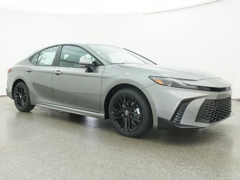 New 2026 Toyota Camry SE FWD image 19