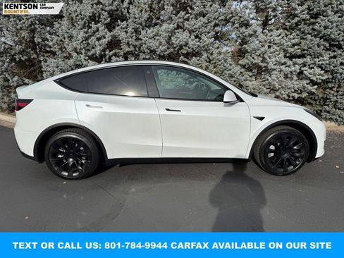 Used 2023 Tesla Model Y Long Range image 10