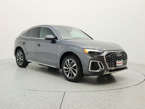 Used 2023 Audi Q5 2.0T Premium w/ Convenience Package AWD/4WD image 3
