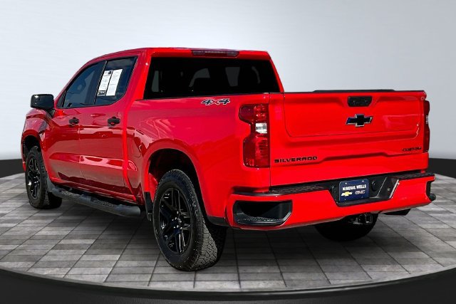 Used 2026 Chevrolet Silverado 1500 Custom w/ Turbomax Blackout Package AWD/4WD image 4