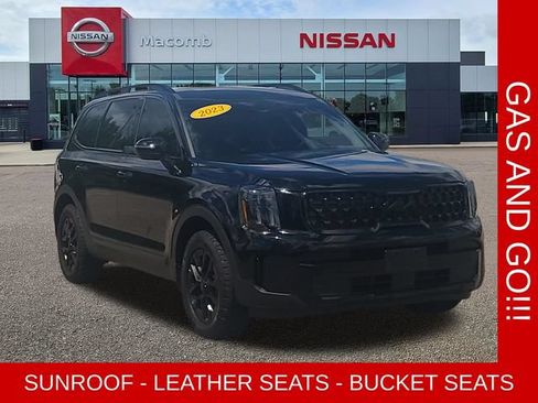 Used 2025 Kia Telluride AWD image 1