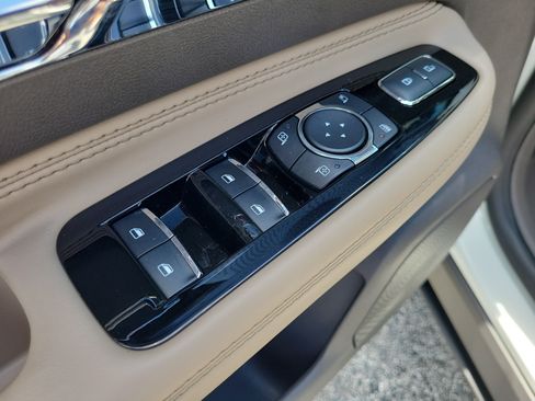 Used 2024 Lincoln Corsair FWD image 12