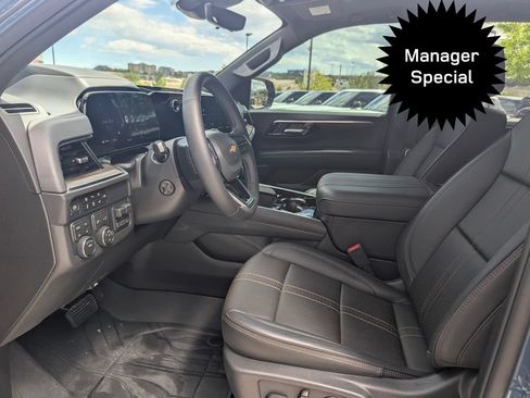 Used 2026 Chevrolet Suburban High Country w/ Sun And Tow Package AWD/4WD image 23