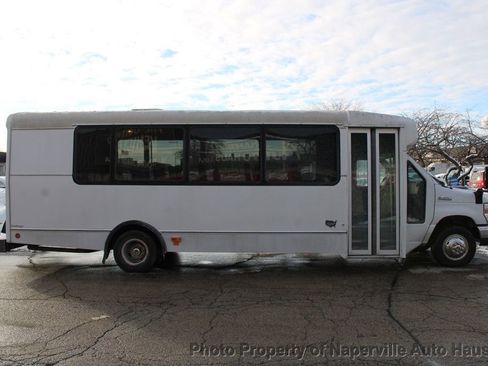 Used 2016 Ford E-450 and Econoline 450 Super Duty w/ Shuttle Bus Prep Package image 26