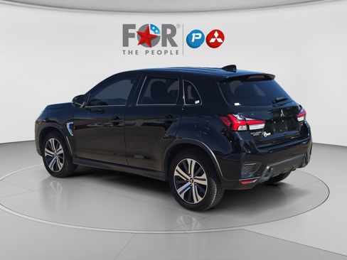 Used 2022 Mitsubishi Outlander Sport SE FWD image 3