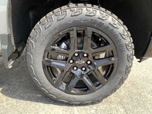 Used 2026 Chevrolet Silverado 1500 LT Trail Boss w/ LT Trail Boss Premium Package AWD/4WD image 27