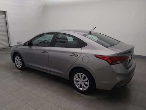 Used 2021 Hyundai Accent SE image 3