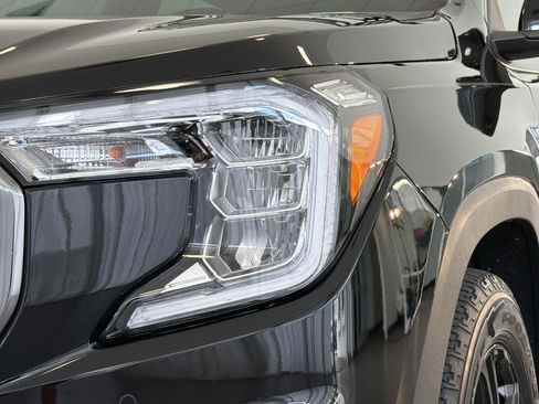 Used 2022 GMC Terrain AT4 w/ Tech Package AWD/4WD image 11