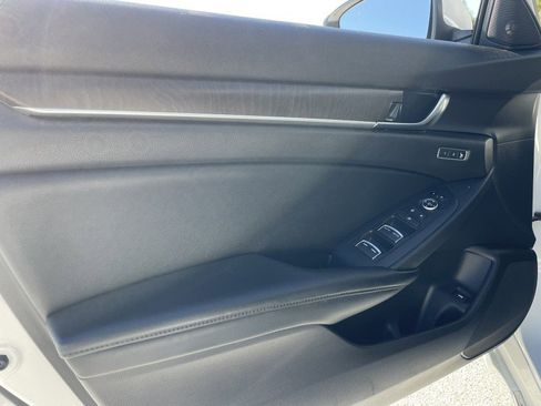 Used 2018 Honda Accord Touring image 28