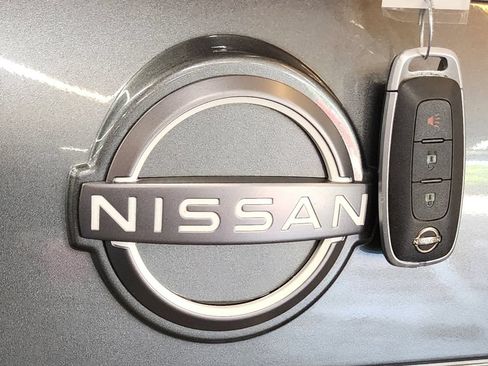Used 2024 Nissan Rogue S FWD image 38