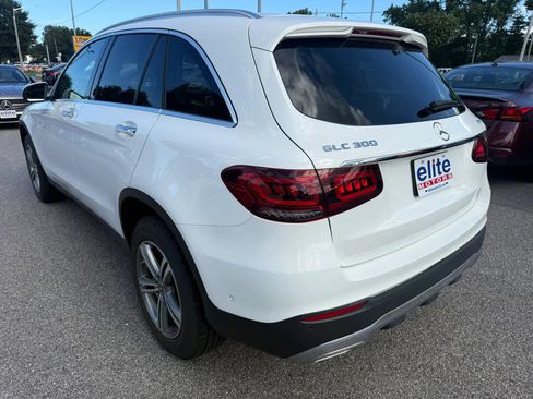 Used 2022 Mercedes-Benz GLC 300 4MATIC w/ Multimedia Package Lite image 5