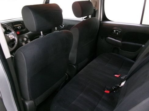 Used 2010 Nissan Cube 1.8 S w/ Interior Illumination Pkg FWD image 16