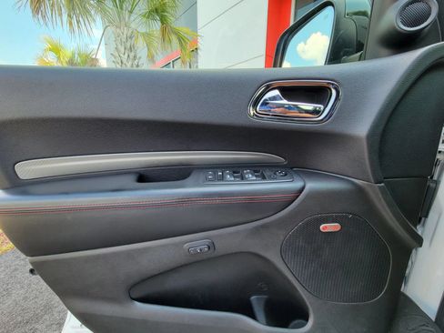 Used 2018 Dodge Durango R/T w/ Blacktop Package RWD image 18