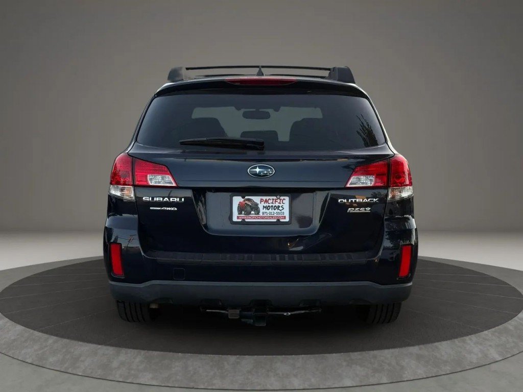Used 2013 Subaru Outback 2.5i Limited AWD/4WD image 6