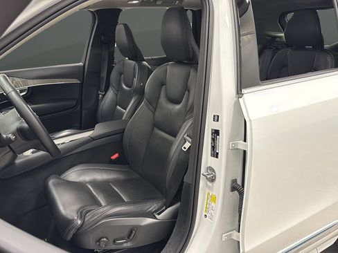 Used 2024 Volvo XC90 T8 Ultimate w/ Protection Package Premier AWD/4WD image 9