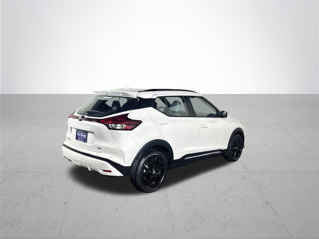 Used 2024 Nissan Kicks SR w/ SR Premium Package FWD image 6